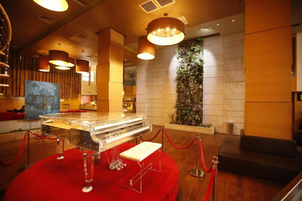 The Corporate Hotel And Convention Centre Ulaanbaatar Exterior photo