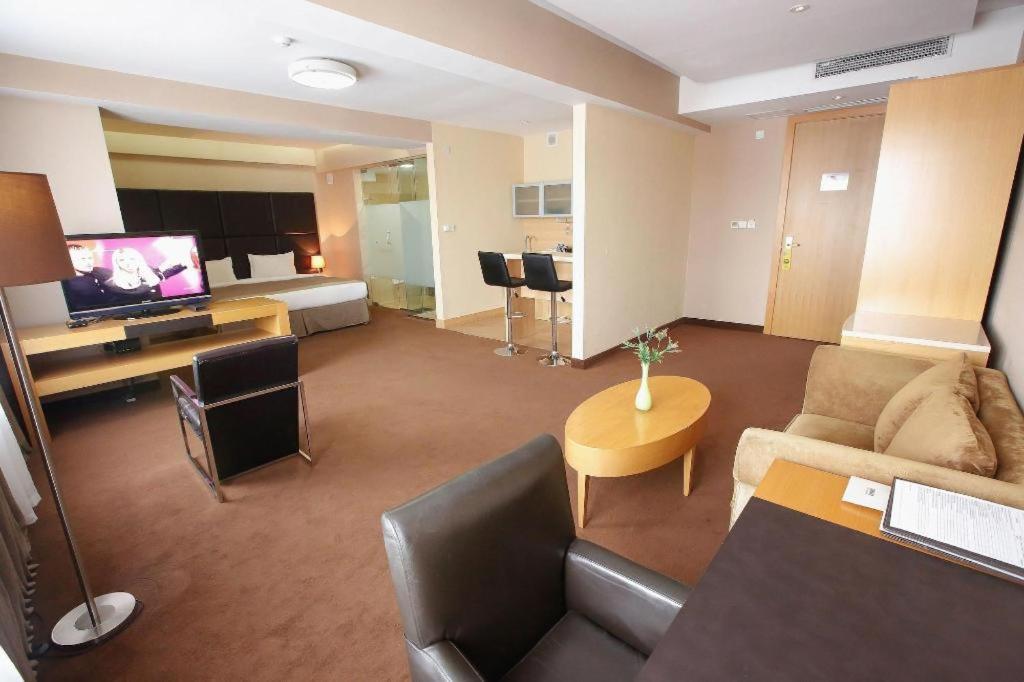 The Corporate Hotel And Convention Centre Ulaanbaatar Exterior photo